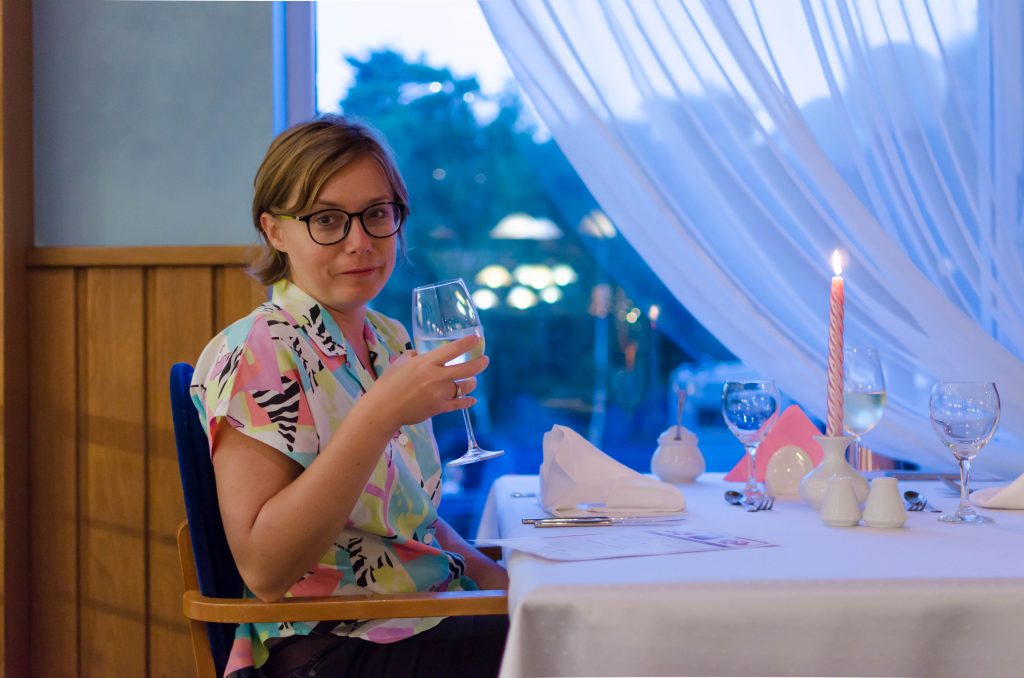Hotel_Leba's tweet photo. Kilka słów o naszej Restauracji Kapitańskiej i gdzie warto zjeść w @MiastoLeba od BLOGERKI z @TheBlondtravels 😀 https://t.co/yZs1WVtCgE https://t.co/2Y8fmq7RUC