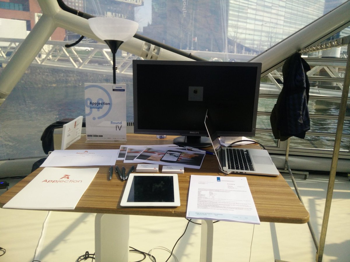 Dit is onze stand bij de <a href="/PHIA2017/">Innovation Award</a>! Ben je benieuwd hoe wij je bezwaar maken tegen een onterechte boete? Kom onze demo checken!