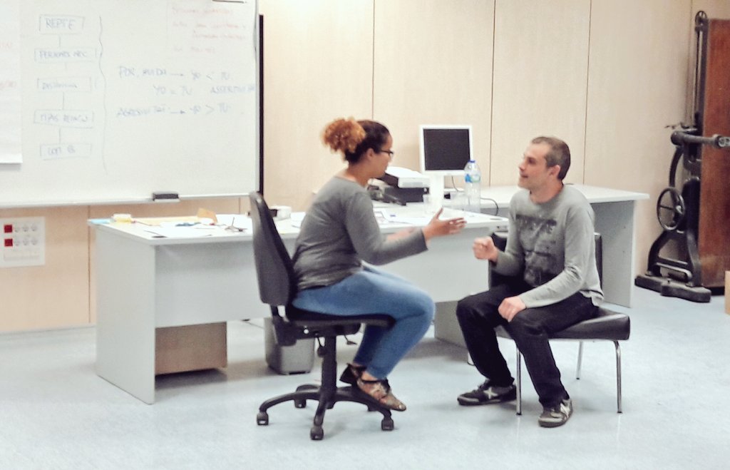 SOLO4change's tweet photo. Comunicarse #asertivamente es responsabilidad de uno. Una alternativa para conseguir resultados diferentes "quizas". #rolplay #asertividad https://t.co/u0mI0w2vYn