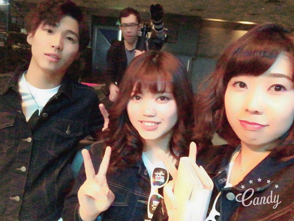 GBki0non1ba0ku4's tweet photo. あーーなんかおもろかった笑
ほんま最初っから最後までライパフォ感だしすぎな、うるさすぎ笑
この2人おらんかったら絶対こんなんやってないけどな、笑
写真2枚目からずっと後ろに人うつりこんでるけどまぁ、うん、仲間ということで
#promosaka https://t.co/Wr0sBoconE