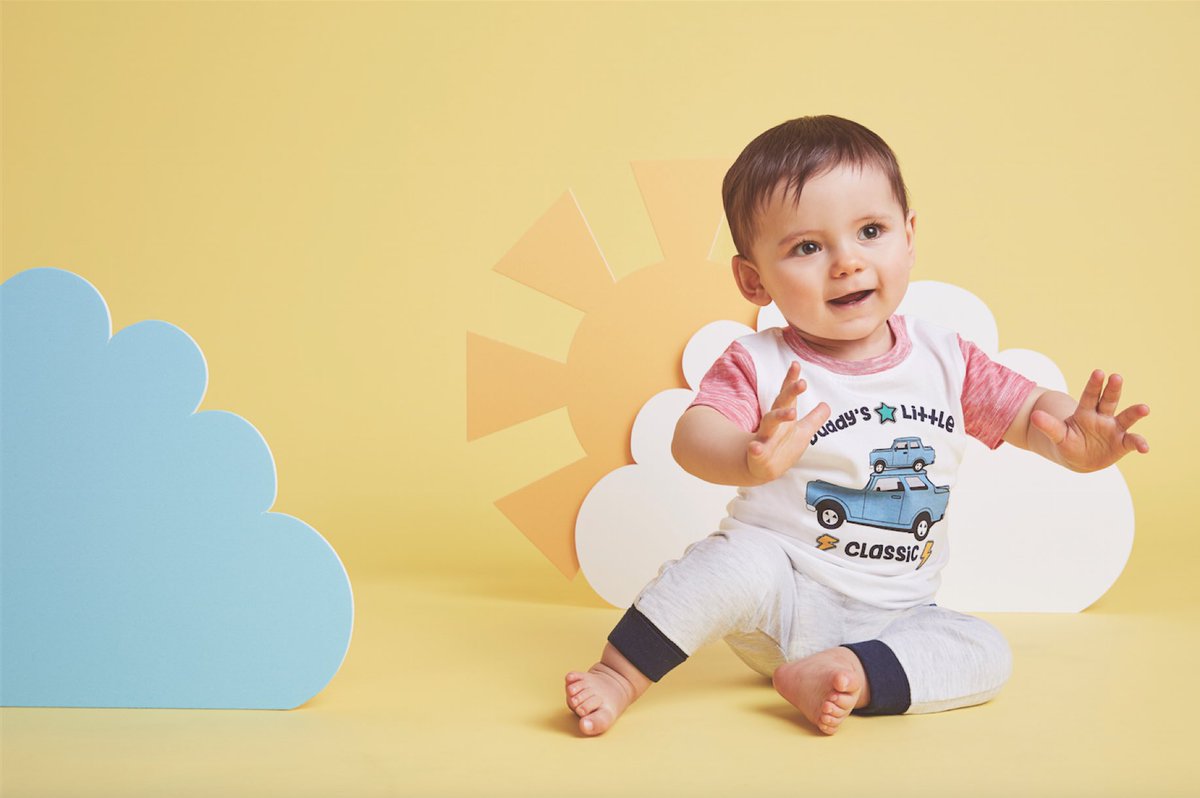 The fantastic @hannahcoatesphoto for @peacocksonline #cutie #kidsshoot #studio #photographer #kidsphotography