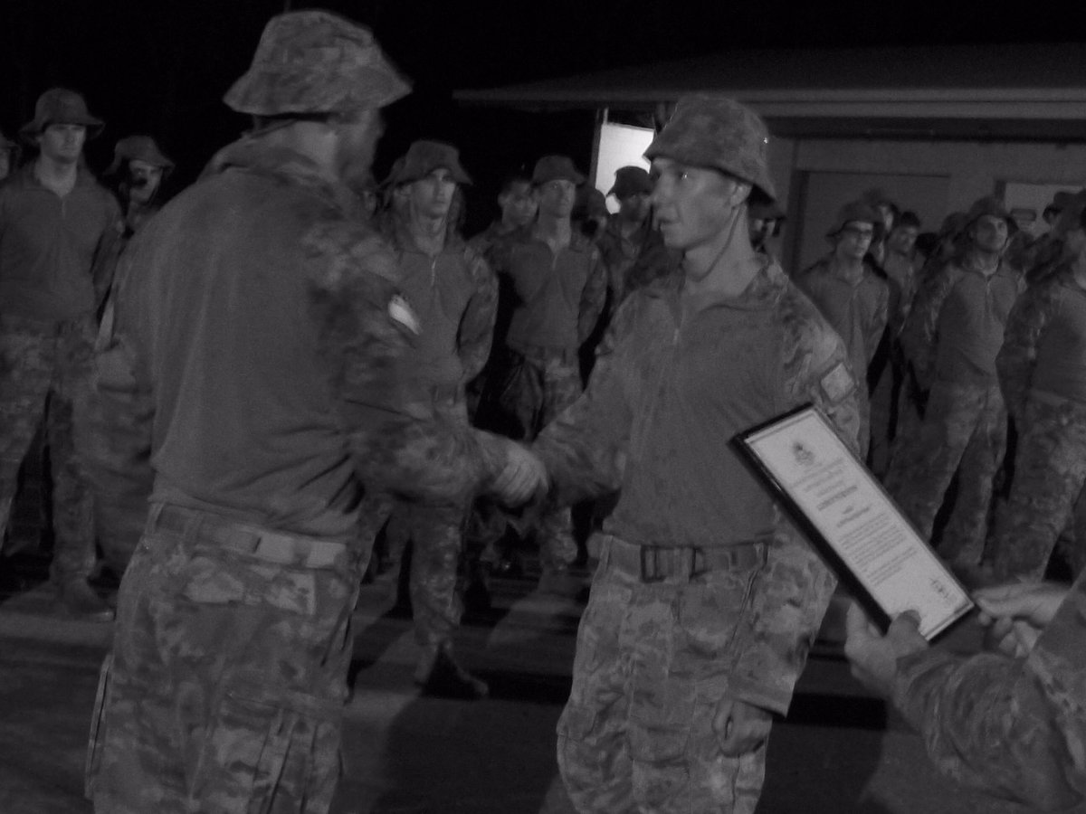 Mick_Landy's tweet photo. CO #CTC_Live presents PTE Hayden Staples with the Soldier of the Rotation award for outstanding performance on 5 RAR's RCT WFX. #EXPolygon https://t.co/8rsnG0Zmia