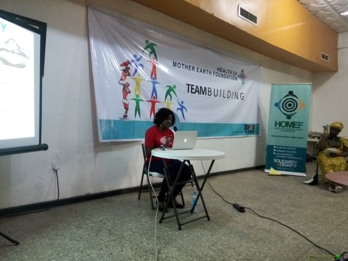 Akowess's tweet photo. AFSA Chair & prog. Mgr. ERA, Mariann Bassey-Orovwuje speaking on biosafety #Homefteambuilding @Food_Affairs @NnimmoB #team #biosafety https://t.co/0MHWAnHV1D