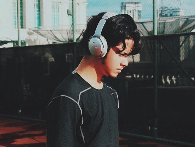 renetaetaa's tweet photo. Rindu, 5 huruf penuh makna. https://t.co/LsHsYipkg7
