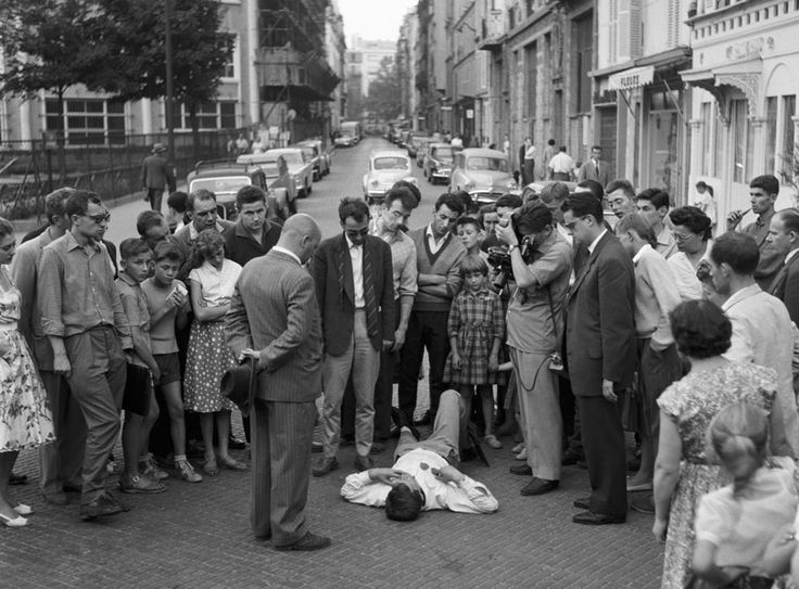 #Breathless filminin son sahnesinin çekimleri sırasında #JeanLucGodard ve film ekibi bir arada. #ViveLeCinema