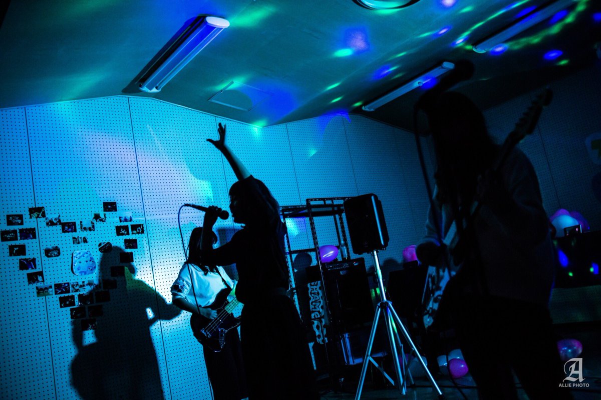 BLOOM_OF_GIRLS's tweet photo. 【LIVE PHOTO①】

3/20 BLOOMUSIC  

Photo by アリー(@Allie_onsatsu ) https://t.co/ZFqVhUIKpz