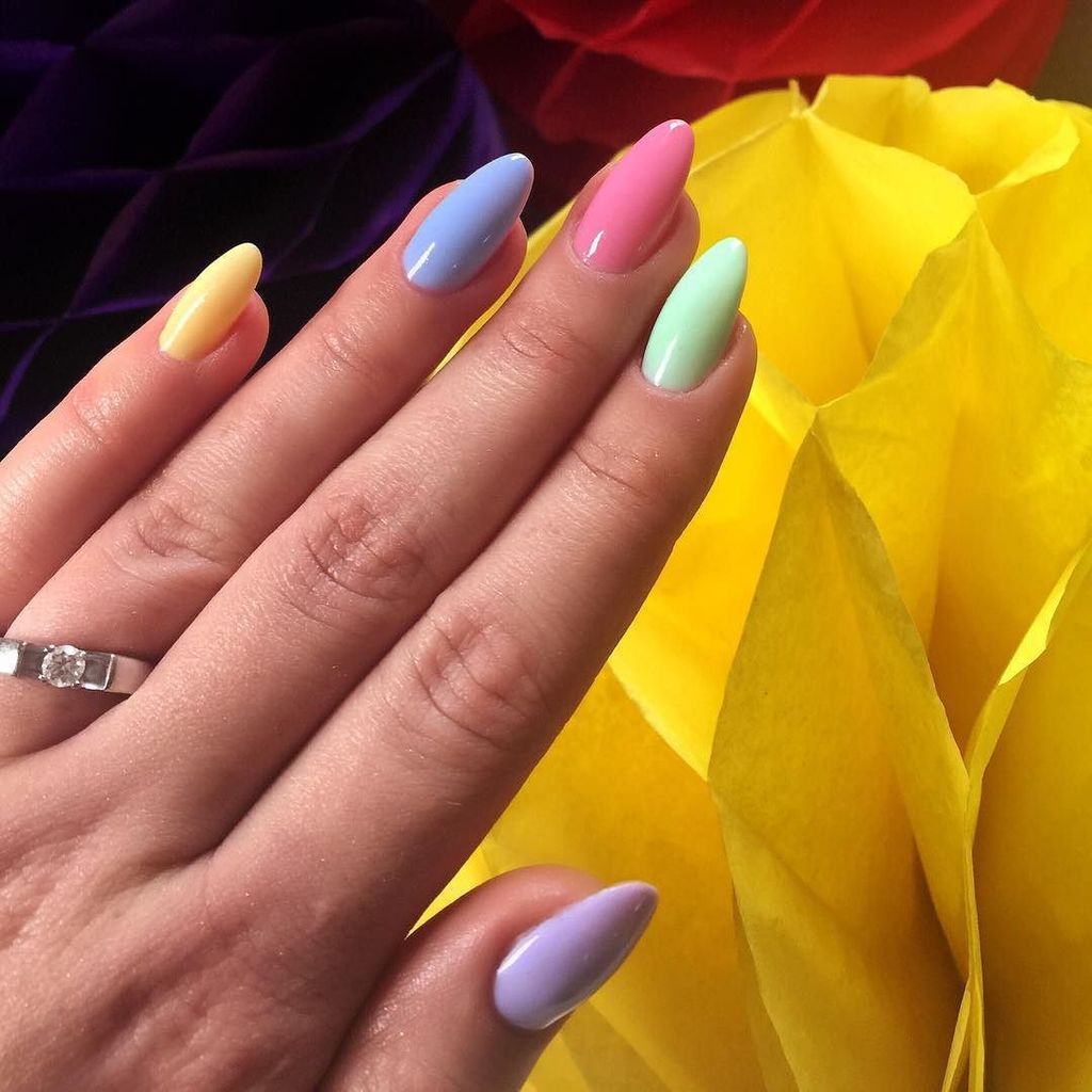 ZydreZi's tweet photo. Loving my nails 😍 @33lostrise33 #readyforspring #givemecolor #givemesummer 💅 #nailinspo #m… https://t.co/9Rq1H6nHrp https://t.co/e06Dp0sFXD