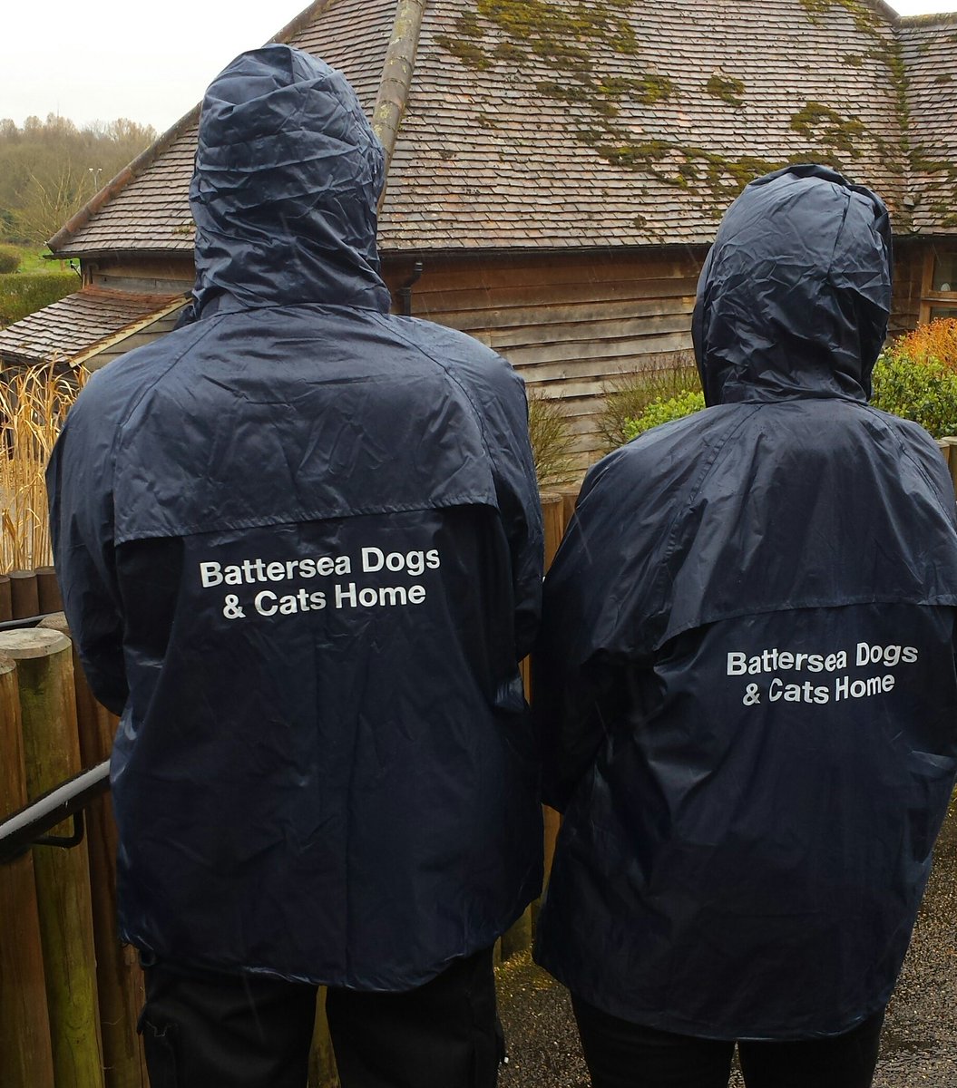 @BDCH @PostcodeLottery It was raining hard yesterday, so our #vols were delighted to wear their fab, new branded jackets. #ValuingVolunteers