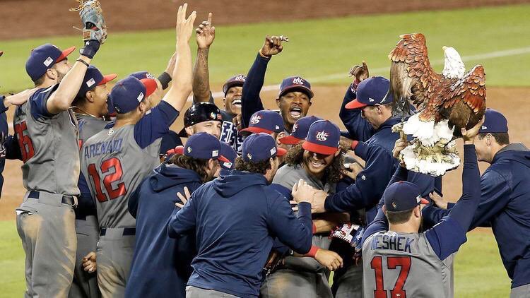 LR1050espn's tweet photo. #TeamUSA 🇺🇸 blanqueó a #PuertoRico 🇵🇷 y se coronó campeón, por vez 1ra, del #ClásicoMundialdeBéisbol. #wbc2017 #LockerRoom1050 #WBCxESPN https://t.co/AOBaORgpAJ