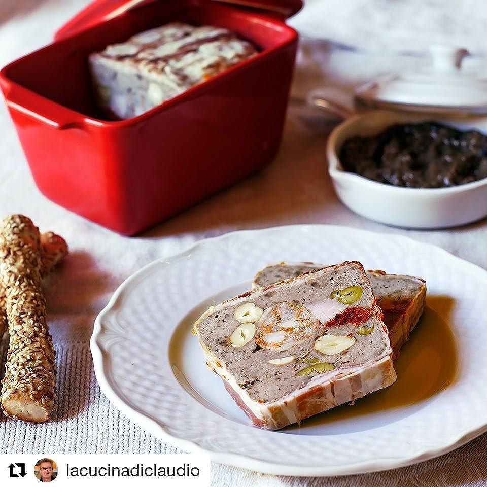MTChallengeblog's tweet photo. #Repost @lacucinadiclaudio with @repostapp
・・・
#terrina #rustica #piccante #mtc64 https://t.co/d3jHZTLYhh