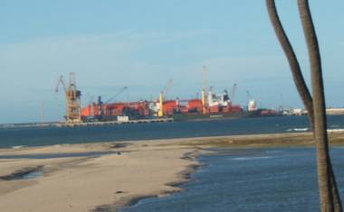 Rotterdam port signs deal to explore Pecem port development bit.ly/2ng83M2