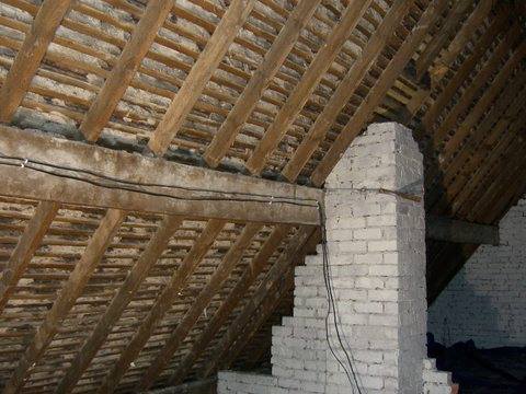 Roofinsulation1's tweet photo. On all projects, we use the latest spray foam #insulation technology &amp;  we carry out remedial repairs on your #roof! https://t.co/h4i5wbVP6B https://t.co/QufvUKLSLE