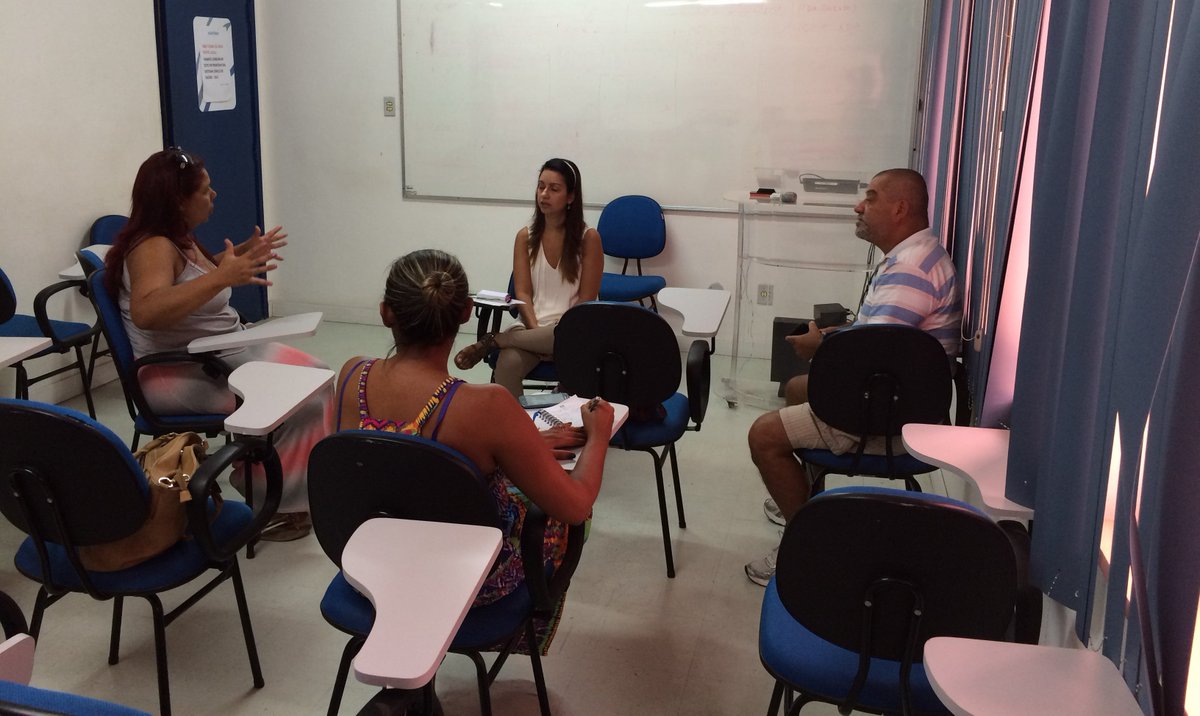 oticsbangu's tweet photo. Reunião da Equipe de Segmento do CAPS Lima Barreto para discutir os eixos de trabalho. https://t.co/BVMYKOv6aG