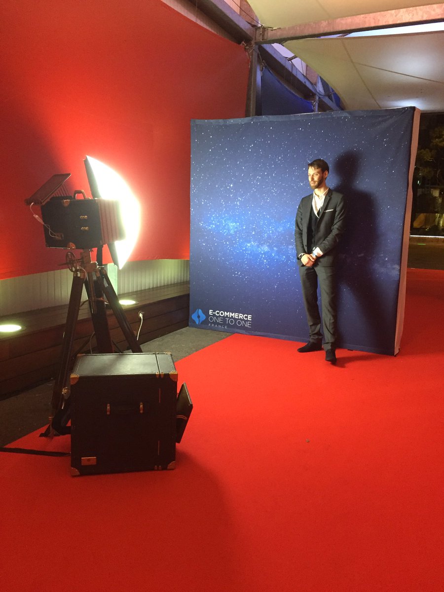 Let's celebrate at @ecommerce1to1 tonight !🤵🏻#EC1to1 #PhotoBooth #Memory