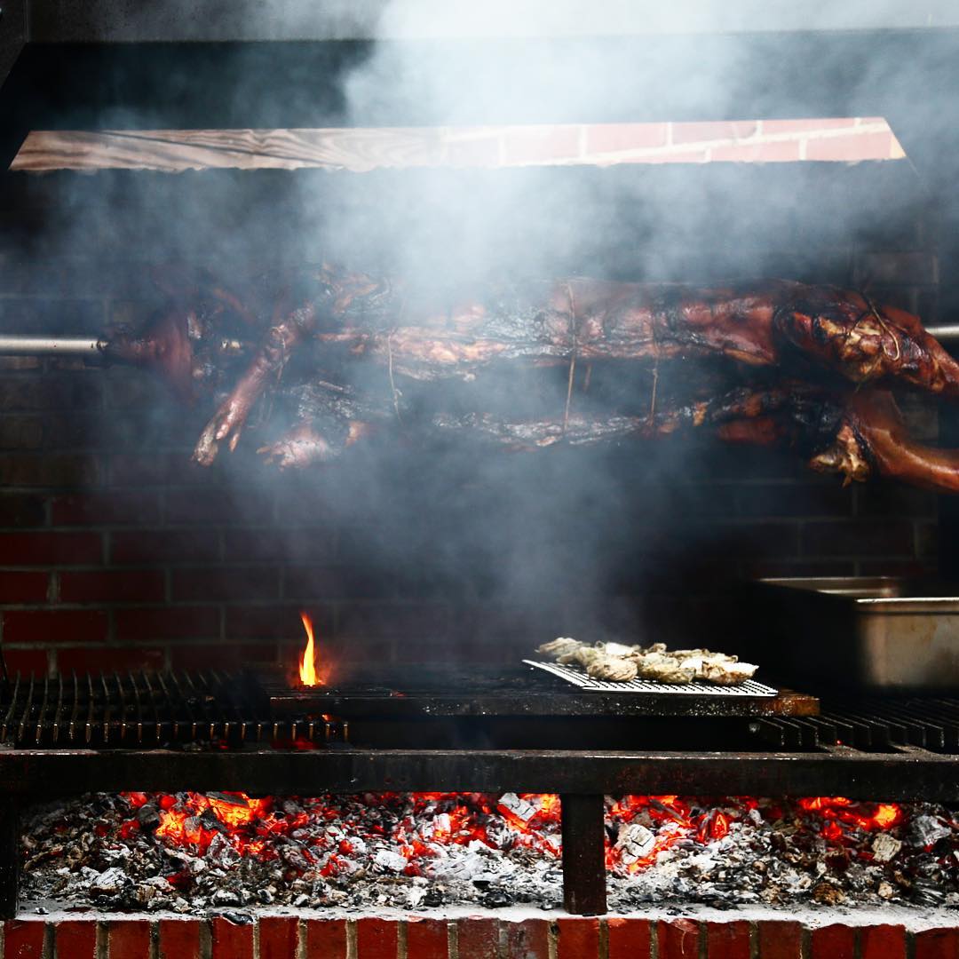 #ThrowbackThursday to our pig and oyster roast with <a href="/rroysters/">Rappahannock Oysters</a> | Thank you for the awesome picture <a href="/chsfoodwriter/">Something Else About Food</a>