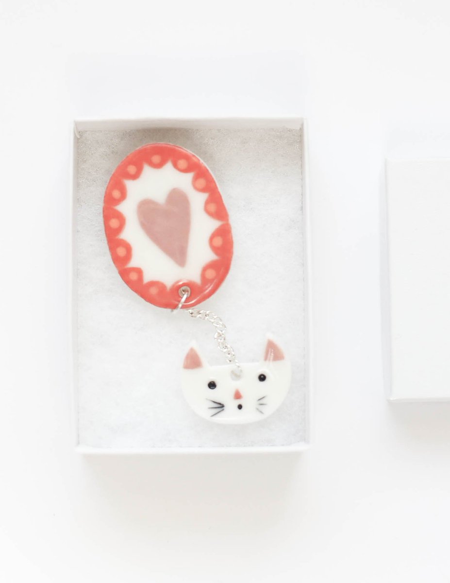 delphineandmax's tweet image. For all cat lovers out there💗 etsy.me/2mVgnNS via@Etsy #handmade #ceramic #craft #giftidea #catlover #EtsySeller #nottinghametsy