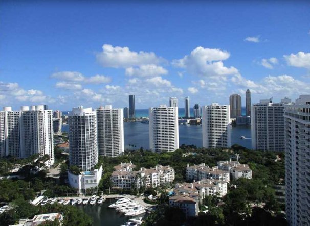 OptimarRealty's tweet photo. This gorgeous penthouse located in Williams Island 1000 features smart home technology. Call 305-947-0477 today! https://t.co/gsMIU4NPvr https://t.co/j3ilauwI3T