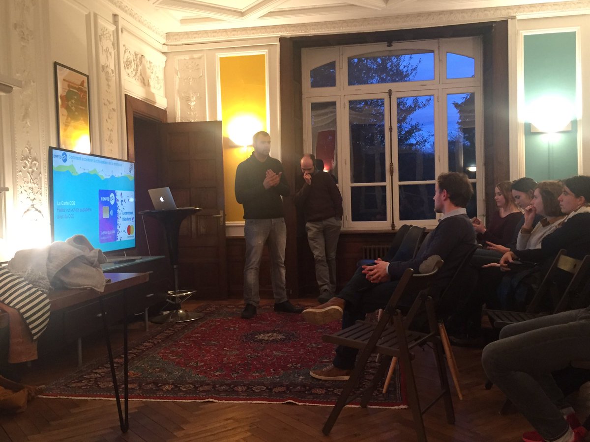 WebDigitalS's tweet image. La carte du @CompteCO2 designée par notre étudiante en Design Graphique @Cbessyroland ! Great job!