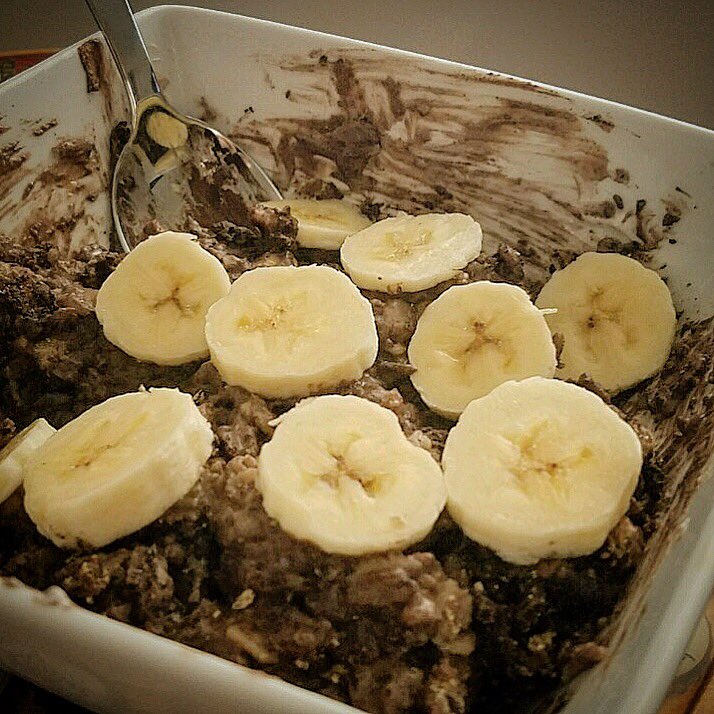 paprweight's tweet photo. Day 3 Breakfast: Oats with #cacao powder, cinnamon, pb powder, &amp; bananas 🍌 #7daycleanse #breakfast #chocolate 🍫 https://t.co/s1hutj7BHY