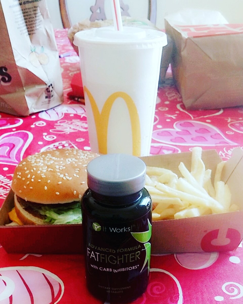 JenniferChatel2's tweet photo. When you have had a bad day and you just give in to temptation! Luckily I have myself Fat Fighters to help me out!!! #blockcarbs https://t.co/gHfk356ci5