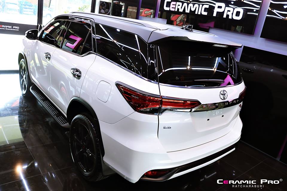 CeramicPro_Info's tweet photo. #ToyotaFortuner приобрел #защиту #нанокерамикой #Ceramic_Pro
#защитакузова #авто #Россия #полировка #Москва #Питер #carcare #drive #драйв2 https://t.co/cDY9CzpkZR