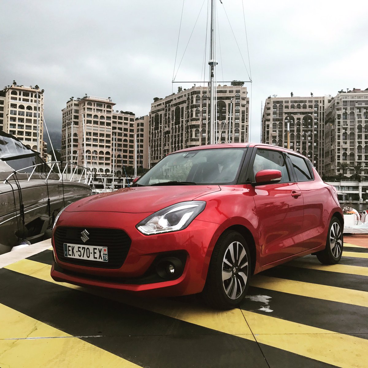 Oggi al volante della nuova #suzuki #swift presto il servizio su <a href="/yellow_motori/">YELLOW MOTORI</a> <a href="/SuzukiIT/">Suzuki Italia</a>