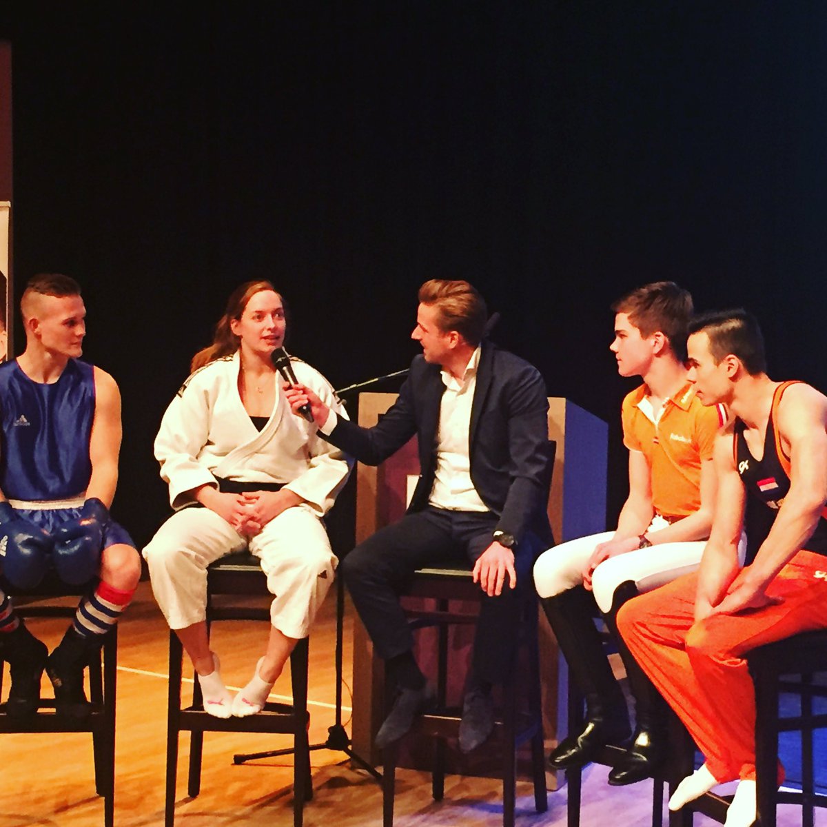 #sportcongresnoord <a href="/legendarylanes/">Legendary Lanes</a> #talenten #topsport Hier doen we het voor 💪🏻#kickoff #businessclub Wij doen mee @jansienvandijk 👊🏻