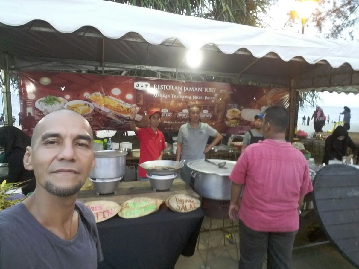 jt_signatures's tweet photo. event di tc. moh la weh jumpa kome di sana yak. 23-26 mac
@blackmerz101 
@TourismPahang 
@KuantanTV 
@KuantanPublic https://t.co/YszT8R4hpI