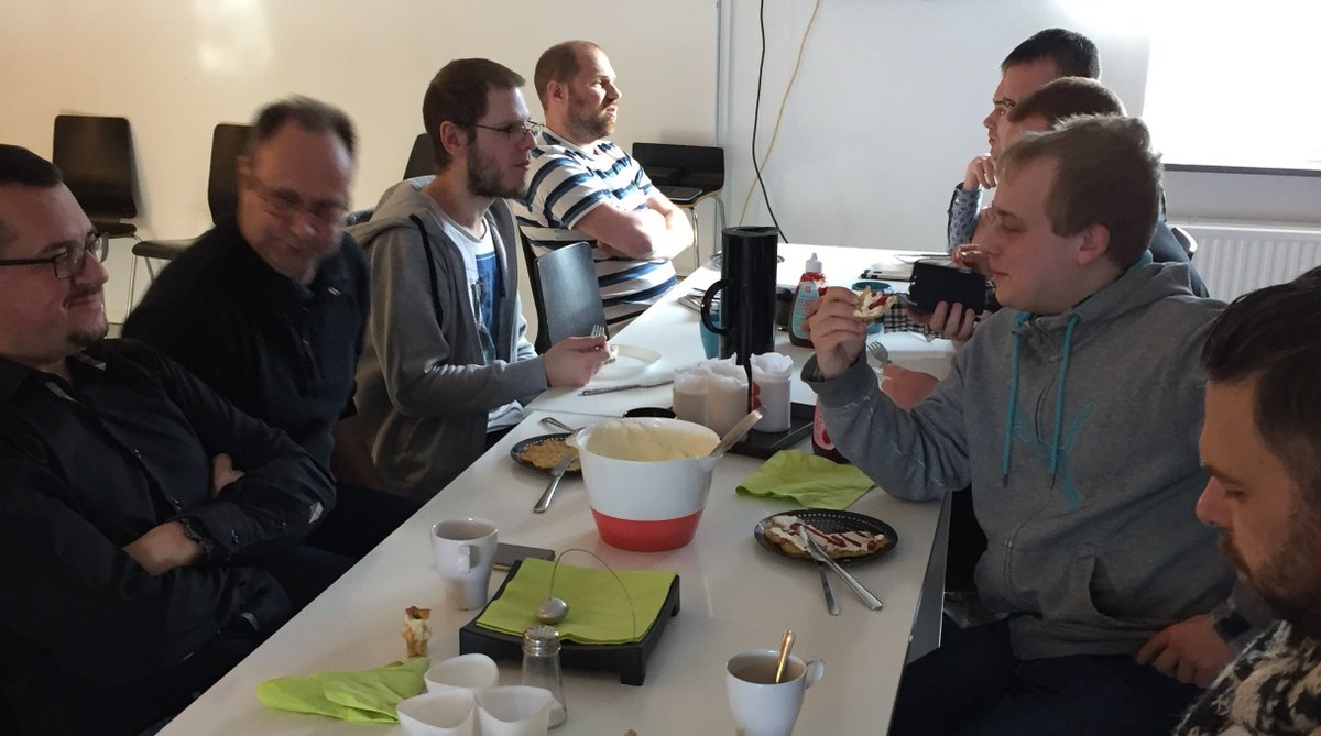 BallouHosting's tweet photo. Dan före dan före Våffeldagen! Vi missar inga viktiga högtider här! https://t.co/V6CfkkLHF0