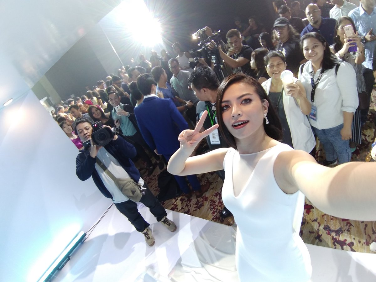 glaizaredux's tweet photo. Stepping up my selfie game haha #OPPOF3Plus#SelfieExpert     #DualSelfieCamera https://t.co/xLg3daWcGc