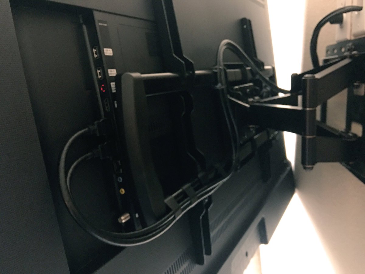 SignalAV's tweet image. When you got to go out and do the work yourself. Not too shabby $30 tip and a five-star yelp review to boot!