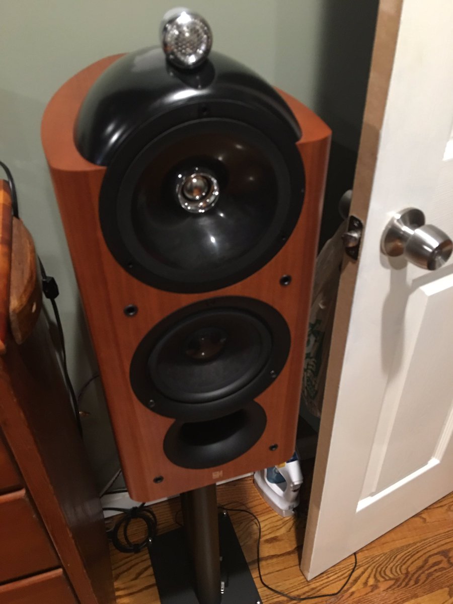 SignalAV's tweet image. I have some my new Kef upgrade to my bedroom