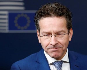 gazetaua_twit's tweet image. "Допомогу ЄС витрачають на випивку й жінок": голова Єврогрупи зробив скандальну заяву 
 gazeta.ua/post/761159