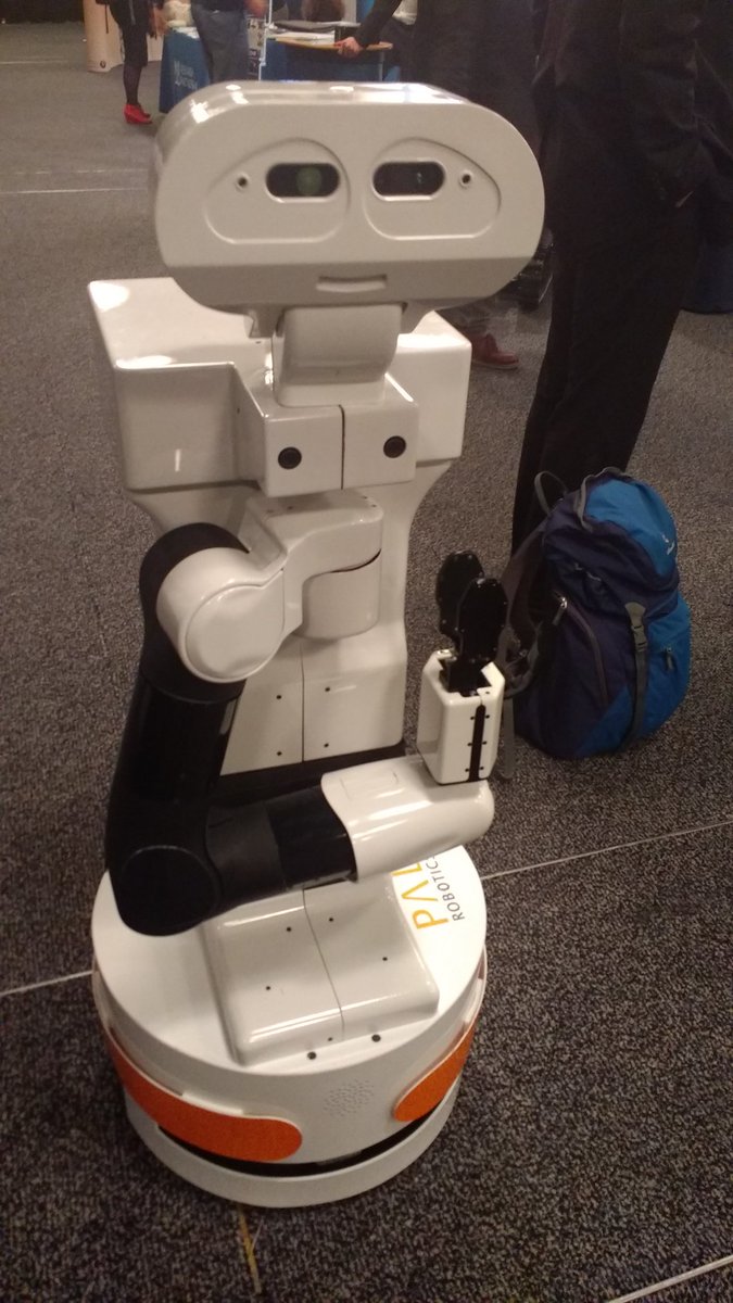 HWUInnovation's tweet image. Making more friends #ERF2017 #palrobotics @universitytech