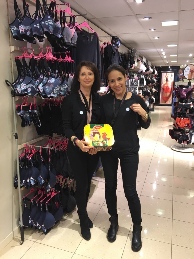 Hkmloveshershero <a href="/S_Lalanne/">Stéphane Lalanne</a> <a href="/Hunkemoller/">Hunkemöller</a> @Dimitri_HKM Happiness in Wavre store