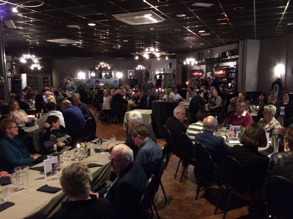 Benefietdiner tbv <a href="/fietsvoorhuis/">Fiets voor een Huis!</a> van team Surhuisterveen was top! Genoten van diner <a href="/kolkzicht/">Kolkzicht</a> @rocfriesepoort en wijnvan <a href="/WijnhuisMachiel/">Machiel Helmus</a>