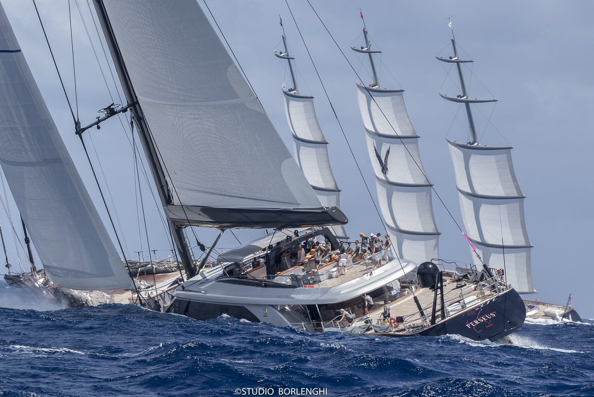 NxtLevelSailing's tweet photo. Amazing images by Carlo Borlenghi give him a like. Come ride the 'America'...pretty as but maybe not so fast #nextlevelsailing #acsailexpert https://t.co/1Pt0BvILrS