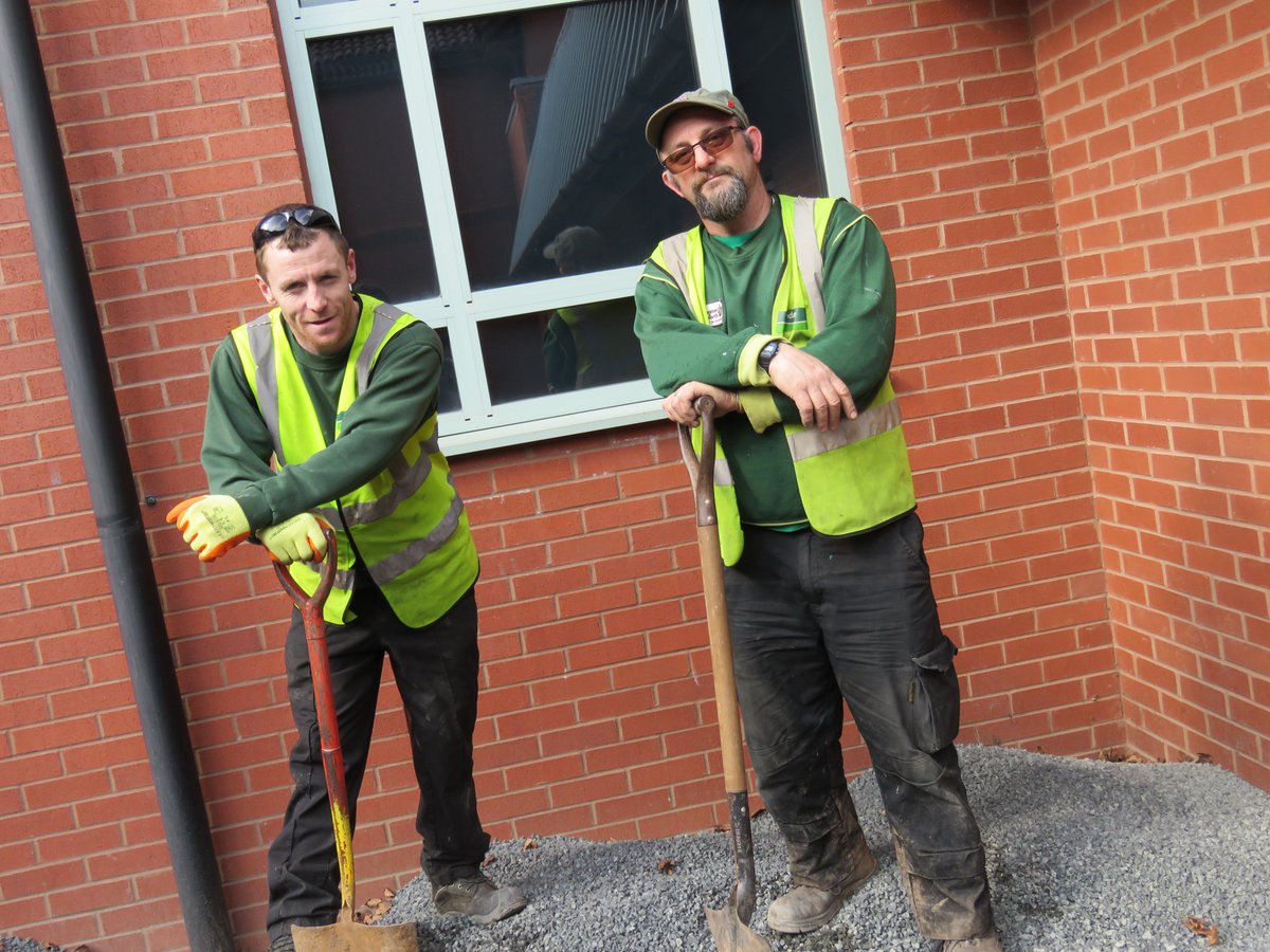 George Eliot Hospital NHS Trust (@gehnhsnews) on Twitter photo The lovely staff from <a href="/GlendaleUK/">GlendaleUK</a> are here to spread gravel on our new tranquillity courtyard today. We are incredibly grateful! The lovely staff from <a href="/GlendaleUK/">GlendaleUK</a> are here to spread gravel on our new tranquillity courtyard today. We are incredibly grateful!