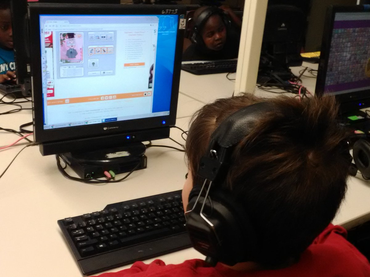 BlvdTech's tweet image. First grade practicing writing and typing by making speaking characters using Voki.com @WestBlvdElem