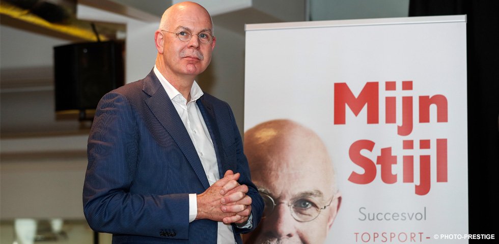 📖 @ToonGerbrands signeert zaterdag zijn boek ‘Mijn Stijl’ in de Bruna in Veldhoven. Kom langs!

👉 psv.nl/psv/nieuws/art…