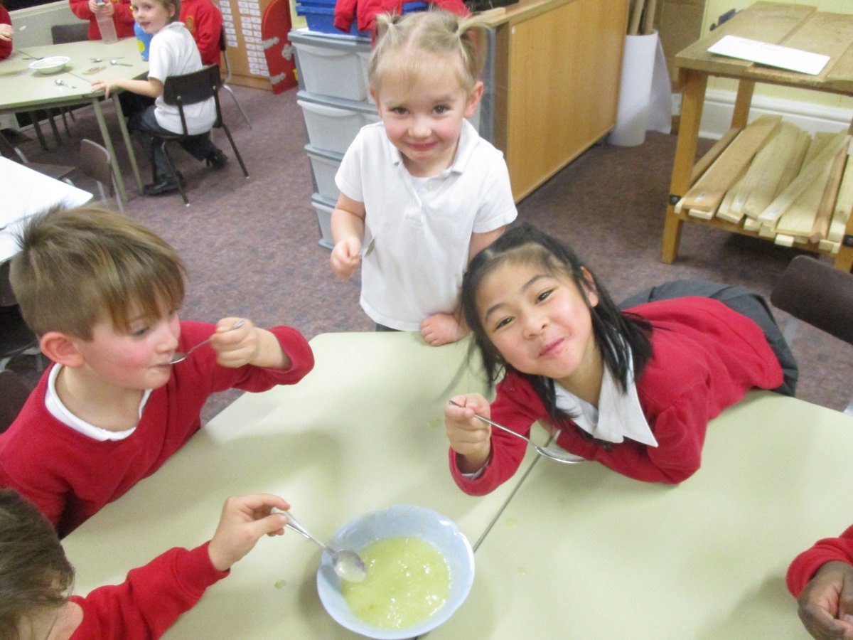 What goes on in an afternoon in Year 1! Celery printing, cooking and tasting celery and potato soup, creating, making, fun!