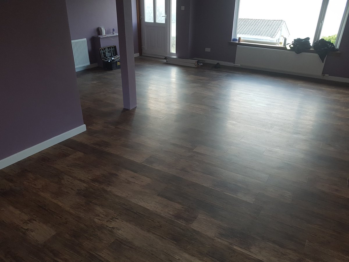 rubyflooringltd's tweet image. Plywood then feathered then layed with @KarndeanFloors van Gogh range absolutely stunning floor @sweatymitt @Wulliebhoy1888M
