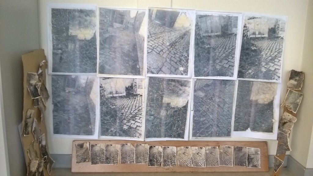 Working on presentation ideas with one of our #GCSE #photography students from <a href="/StPetersUK/">St Peter's RC High School</a> . Getting interesting.😁