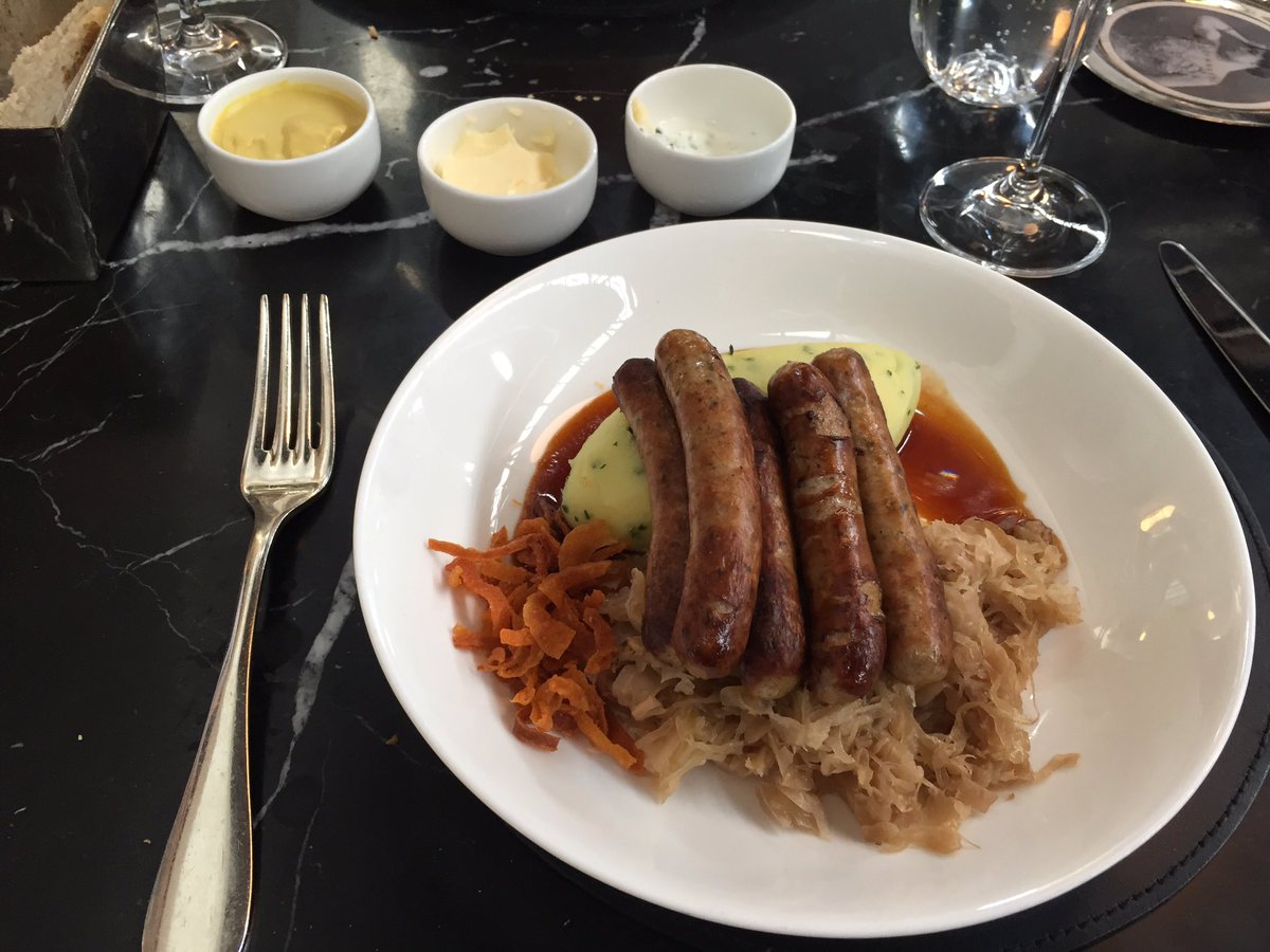 We loved your gorgeous Mittel-European cuisine! @LouiseRobinsonS  #TheGermanGymnasium