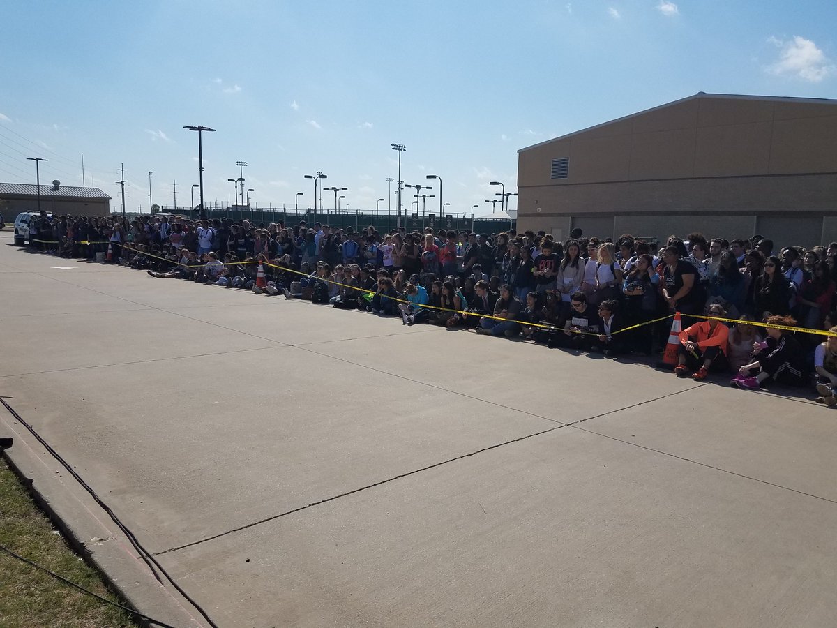 Frisco ISD (@friscoisd) on Twitter photo Big thanks to <a href="/FriscoPD_SRO/">Frisco PD SRO Unit</a> <a href="/FriscoPD/">Frisco Police</a> <a href="/FriscoFFD/">Frisco Fire Dept</a> for staging powerful mock accident scene to raise awareness <a href="/LSHSRangers/">Lone Star Rangers</a>. #ShatteredDreams Big thanks to <a href="/FriscoPD_SRO/">Frisco PD SRO Unit</a> <a href="/FriscoPD/">Frisco Police</a> <a href="/FriscoFFD/">Frisco Fire Dept</a> for staging powerful mock accident scene to raise awareness <a href="/LSHSRangers/">Lone Star Rangers</a>. #ShatteredDreams
