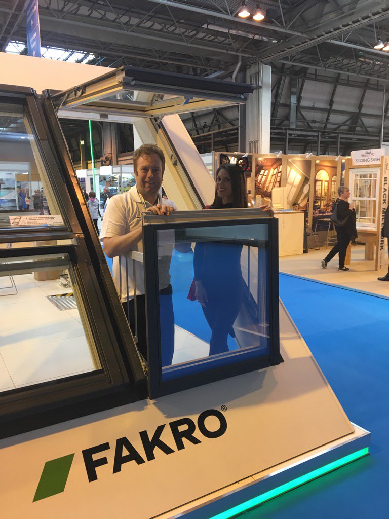 InternormUK's tweet photo. #internormcat has had a busy day bless her @fakrogb @thenec #HBRshow17 @HotzooAgency #energyefficiency #rooflights https://t.co/aOUJuepq8E