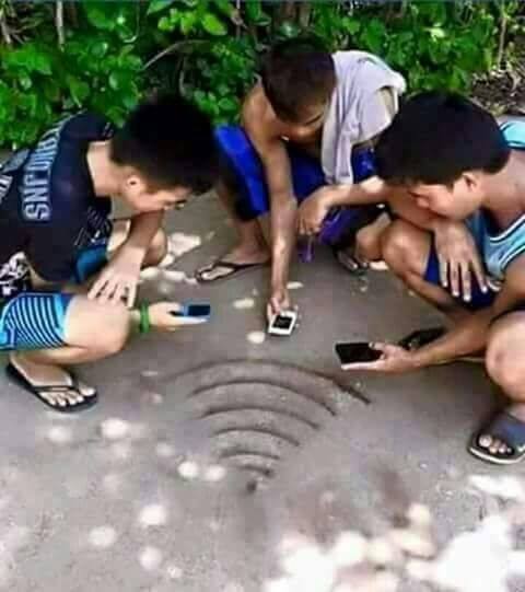 eSocialWiFi's tweet photo. Niente...non va...chiamiamo e-SocialWiFi.
#WiFi #FreeWiFi #SocialWiFi #eSocialWiFi #Problemi https://t.co/C6lBm8C3AF