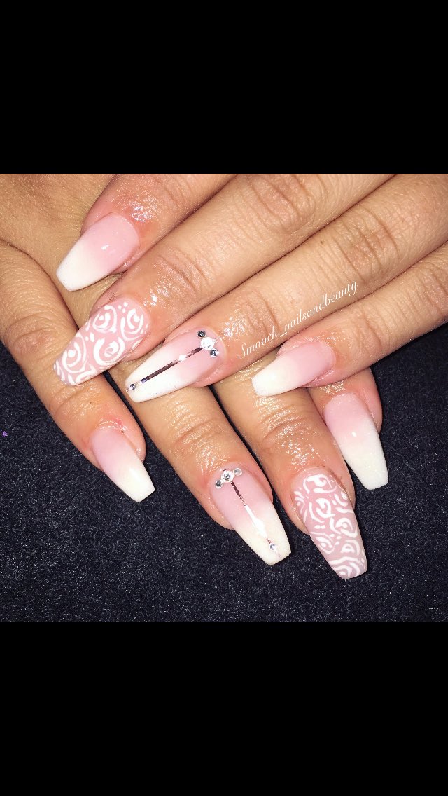AngelsWxm's tweet photo. Nails by Natalie @smooch_nails at @AngelsWxm  (01978)253064 #angelssalon #smootchnails #nails #nailart #salon #Wrexham https://t.co/rAyFpNQSnW