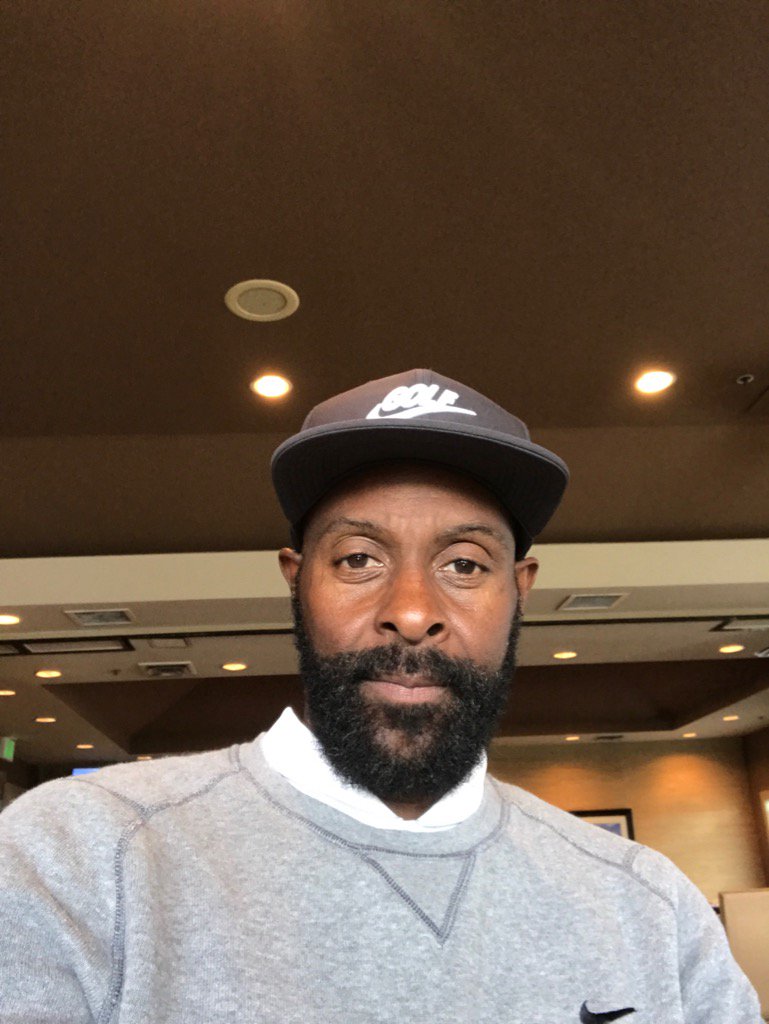 JerryRice's tweet photo. Have a great Thursday everyone!!!!!! https://t.co/CTm8mdKWhz