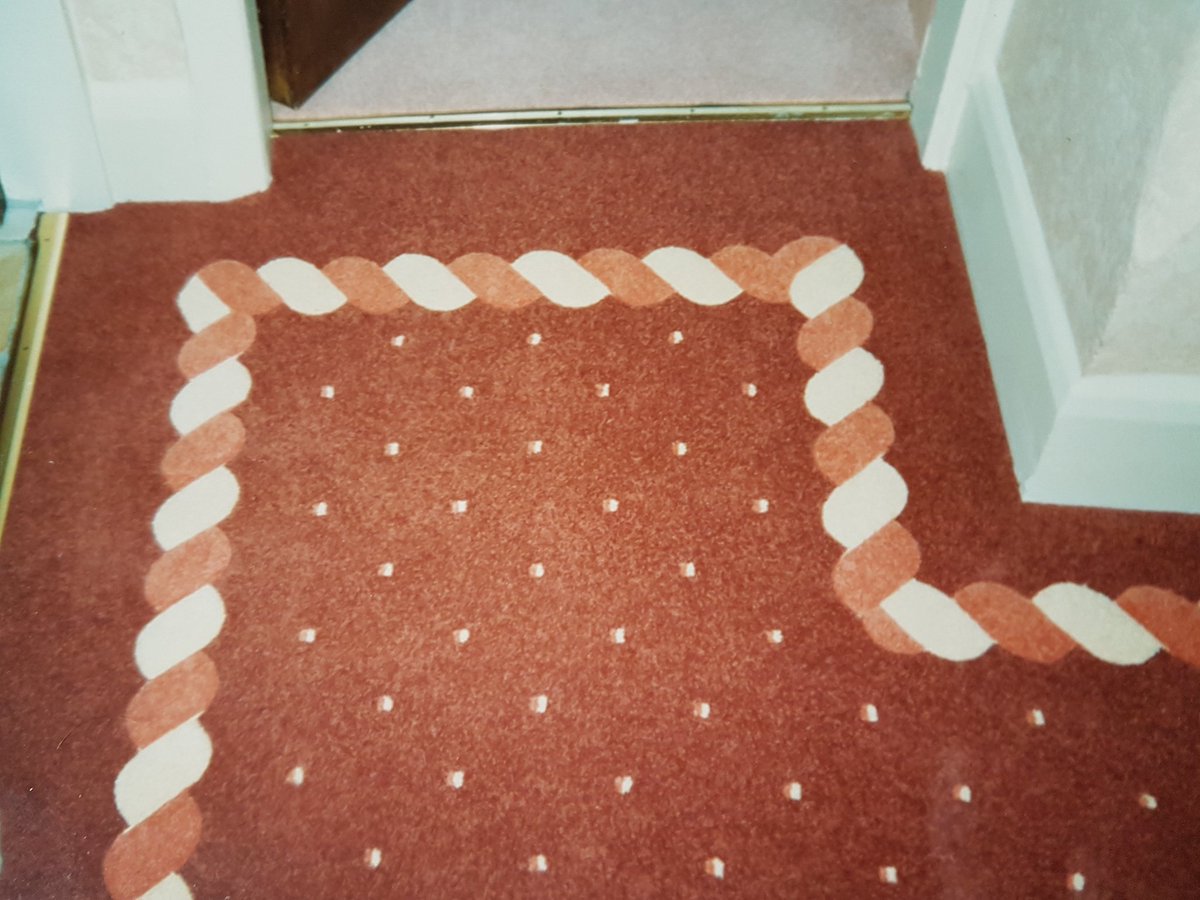 ColinCox57's tweet photo. Border in hallway plain stairs + landing sent me dotty  #woolcarpet #britishwool #colincox57 https://t.co/0Su2SM7rCt
